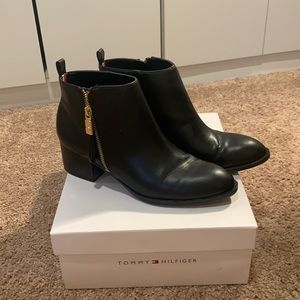 Excellent used condition Tommy Hilfiger booties
